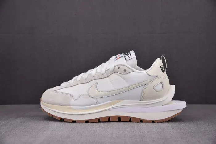 Sacai X Nike Vaporwaffle "Sail" Dd1875-100