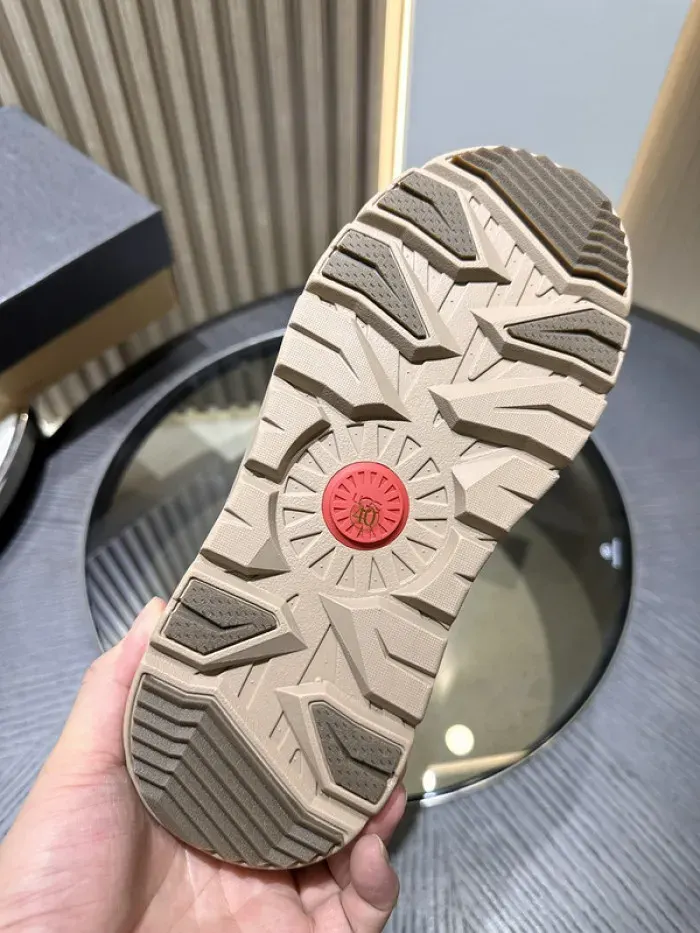 U&G Boot, alternate view