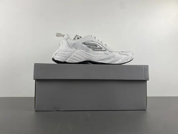 Balenciaga Sneaker, alternate view