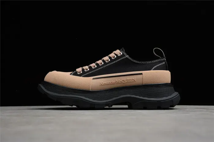 Alexander McQueen Sneaker