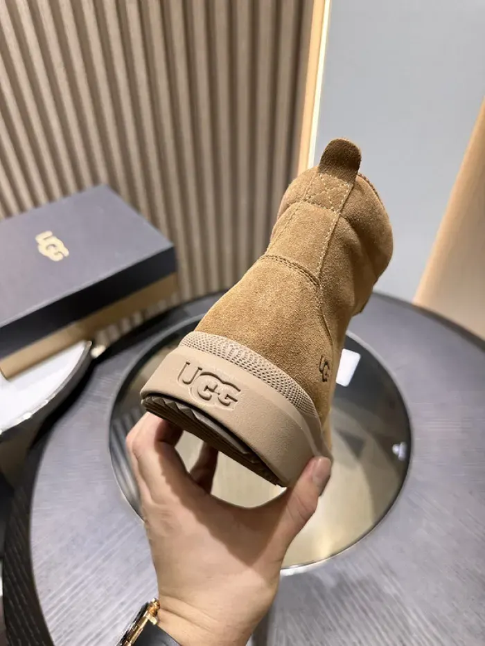 U&G Boot, alternate view