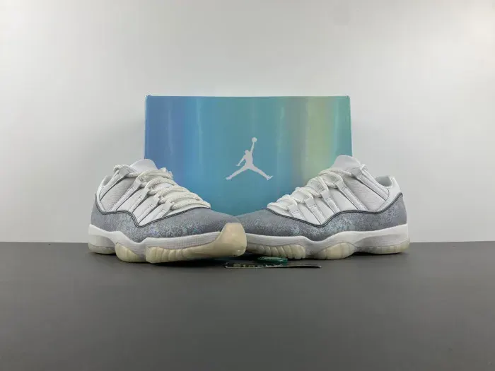 Air Jordan 11 Retro Low Year Of The Snake Hq7000-001, alternate view