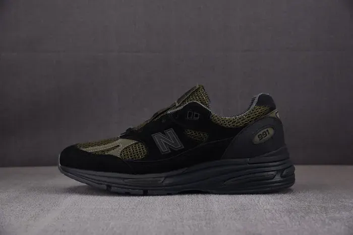 New Balance Sneaker