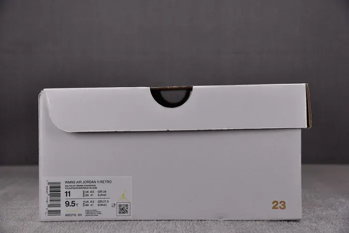 Air Jordan 11 Wmns “Neapolitan” Ar0715-101, alternate view