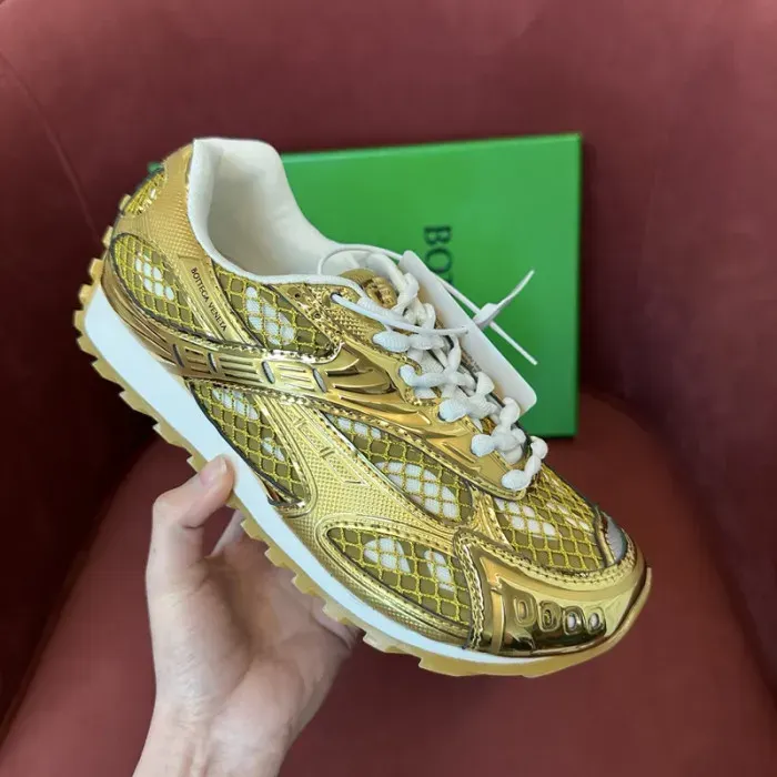 Bv Sneaker, alternate view