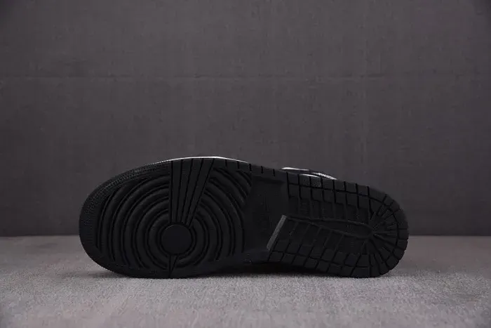 Air Jordan 1 Mid "Panda" Dv0991-101, alternate view
