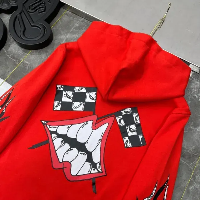 Chrome Hearts, alternate view