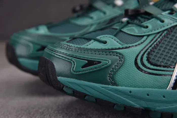 Asics Sneaker, alternate view
