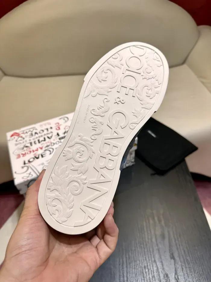 D&G Sneaker, alternate view