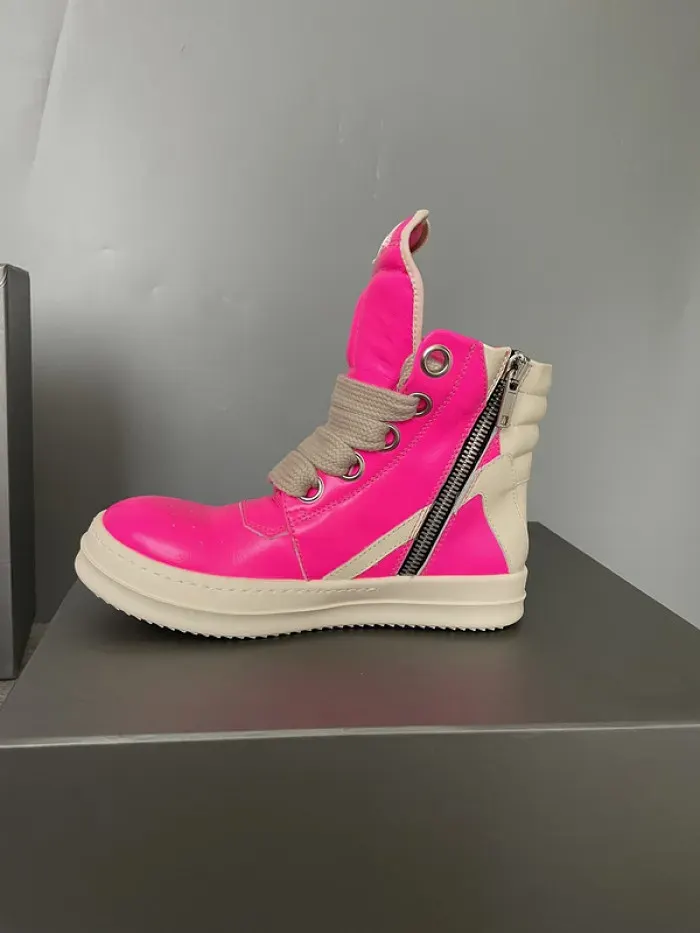 Rick Owens, alternate view