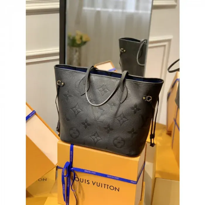 Louis Vuitton Bag, alternate view