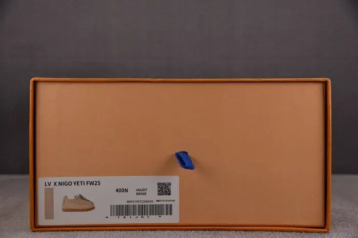 Louis Vuitton Sneaker, alternate view
