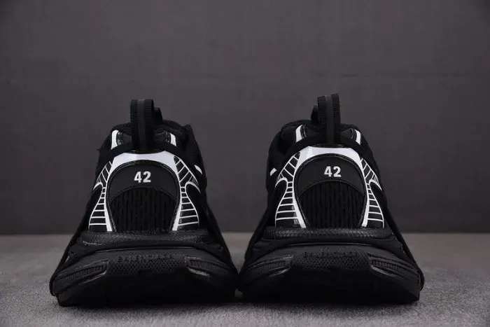 Balenciaga Sneaker, alternate view