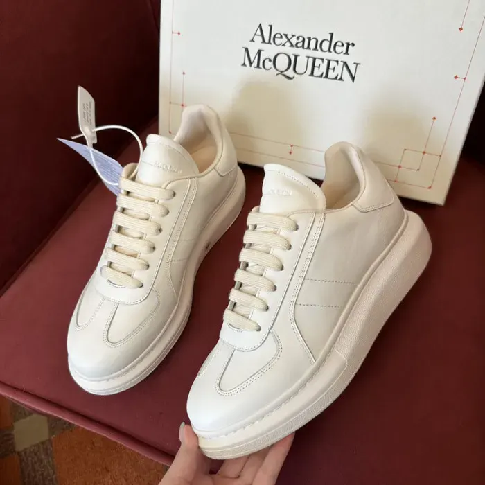 Alexander McQueen Sneaker
