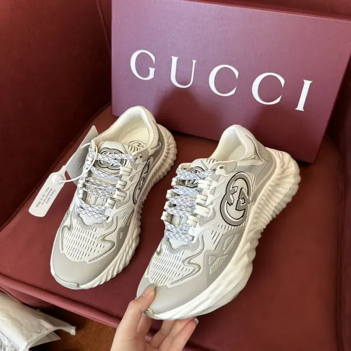 Gui Sneaker