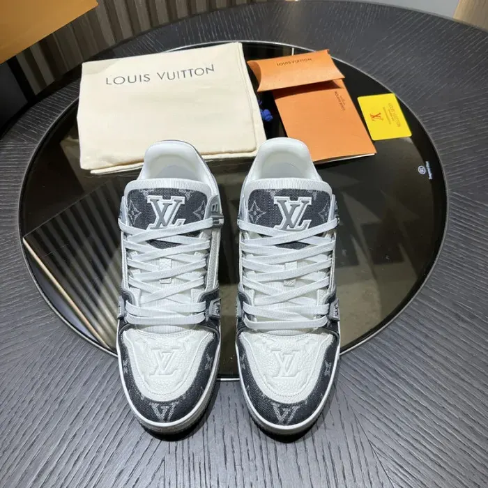 Louis Vuitton Sneaker, alternate view