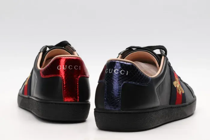 Gui Sneaker, alternate view