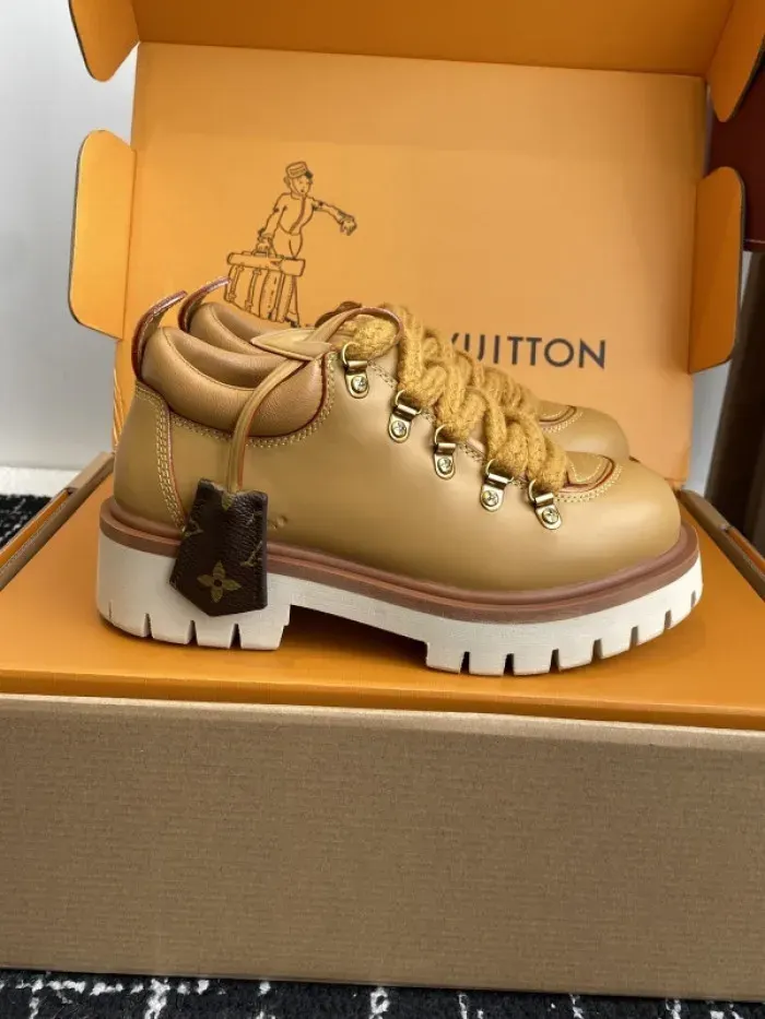 Louis Vuitton Sneaker, alternate view