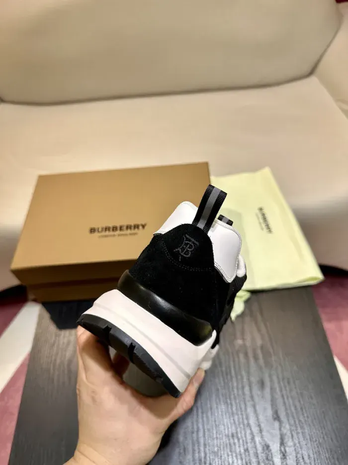 Bub Sneaker, alternate view
