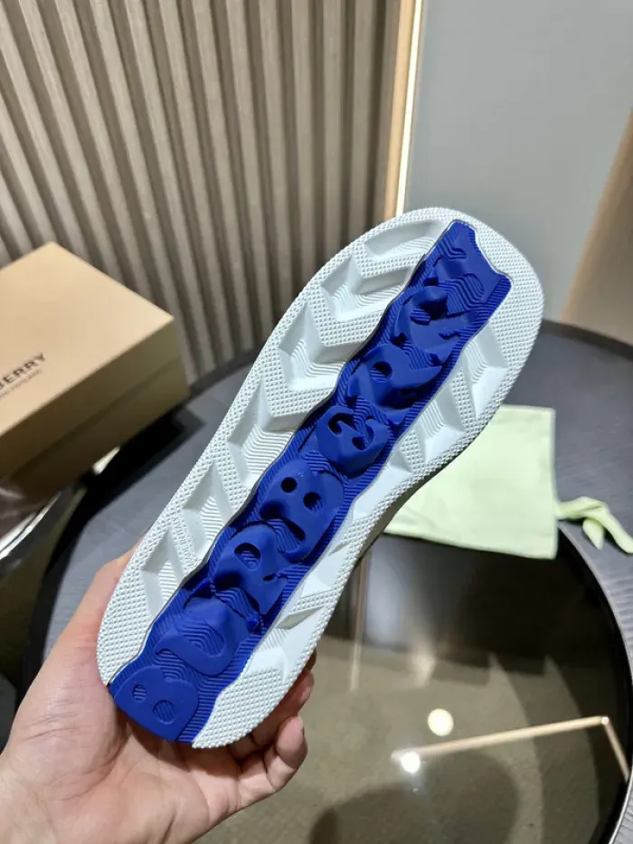 Bub Sneaker, alternate view