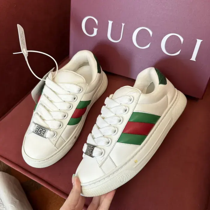 Gui Sneaker