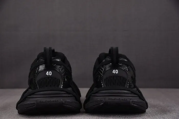 Balenciaga Sneaker, alternate view