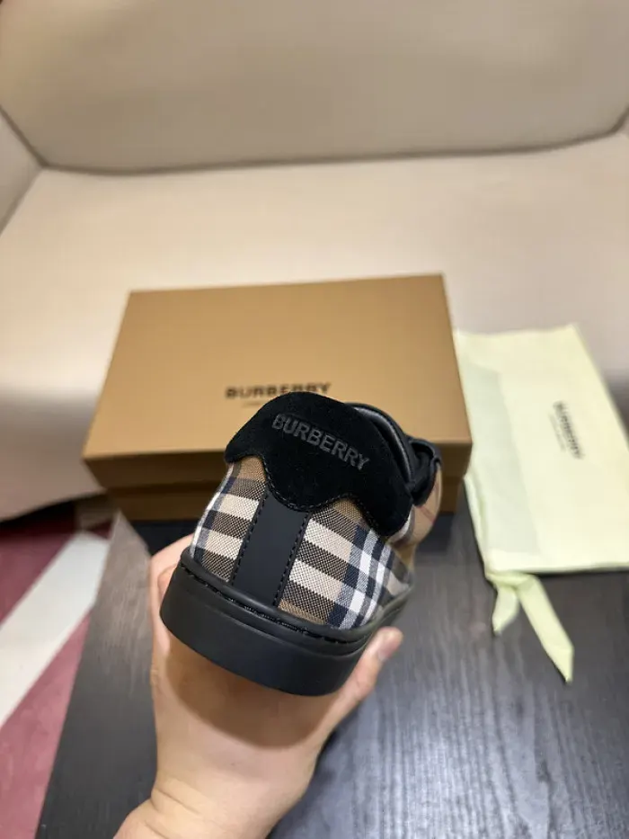 Bub Sneaker, alternate view