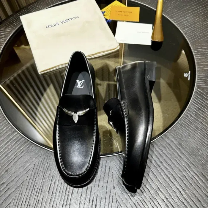 Louis Vuitton Sneaker