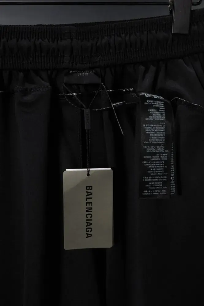 Balenciaga, alternate view