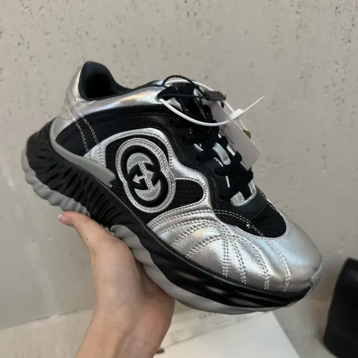 Gui Sneaker, alternate view