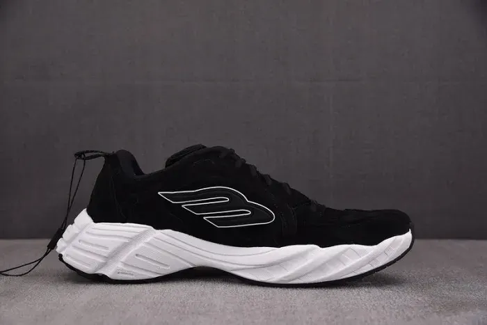 Balenciaga Sneaker, alternate view