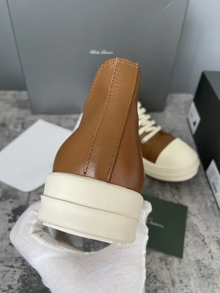 Rick Owens, alternate view