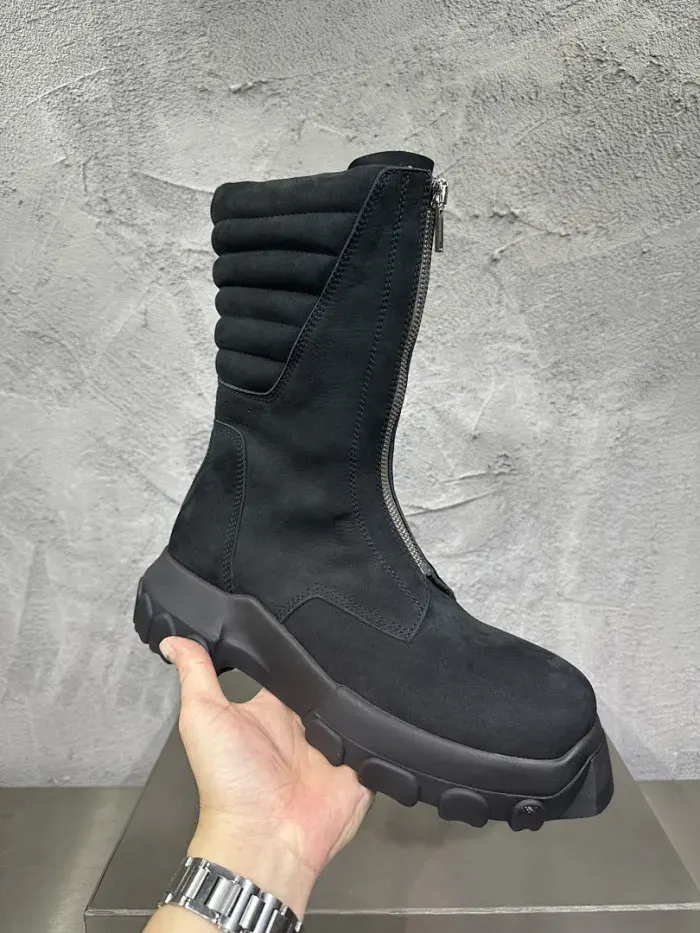Rick Owens, alternate view
