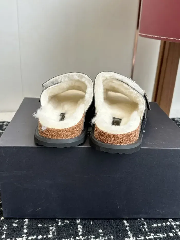 Louis Vuitton Sandal, alternate view
