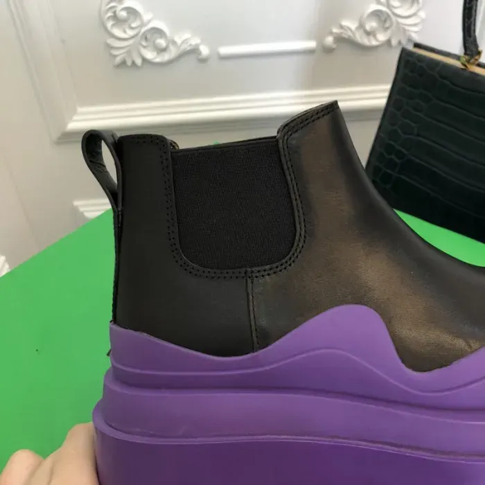Bv Boots, alternate view