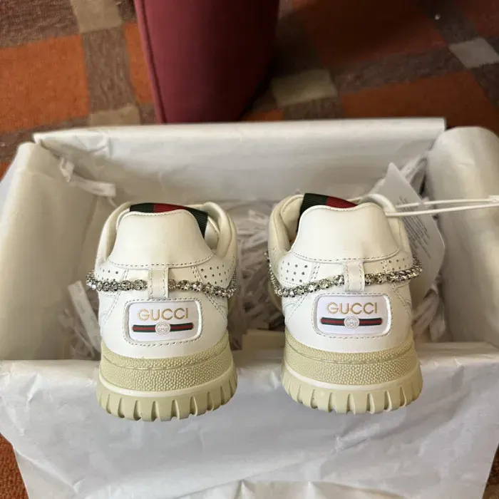 Gui Sneaker, alternate view