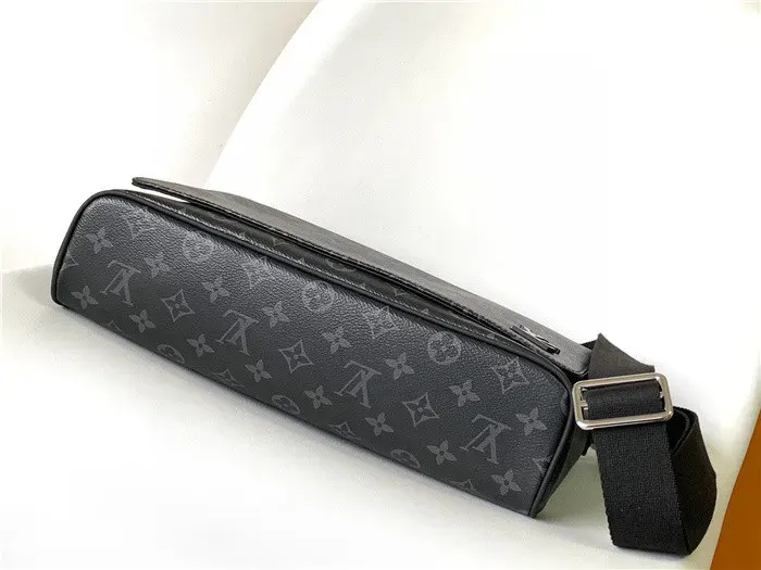 Louis Vuitton Bag, alternate view
