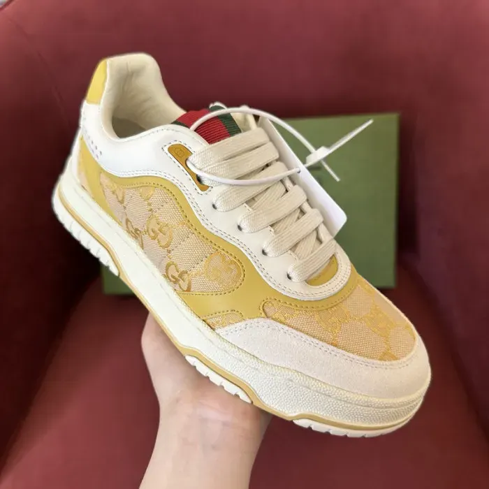 Gui Sneaker, alternate view