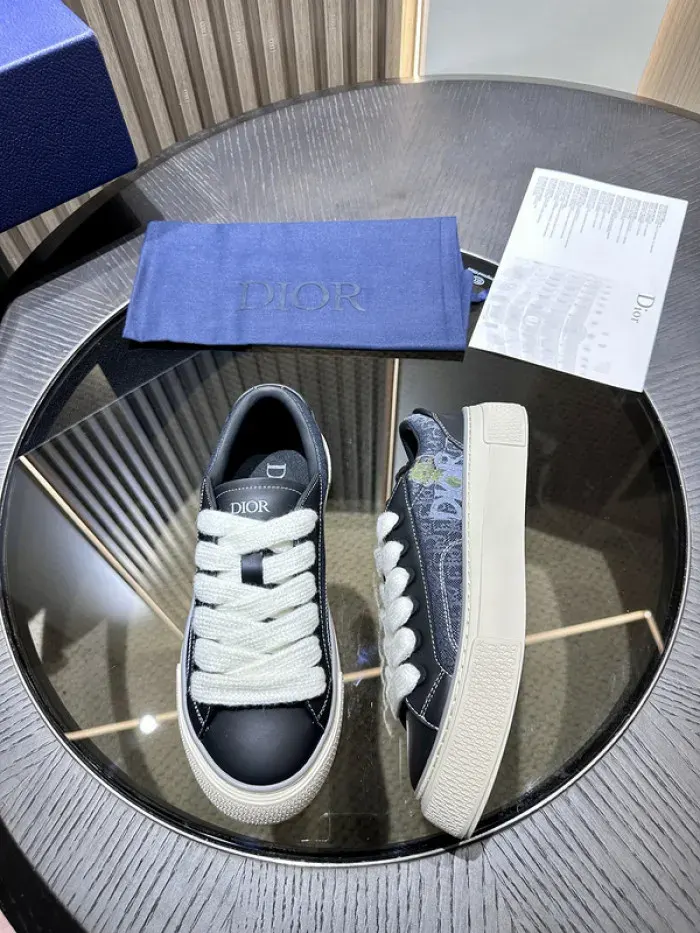 Dior Sneaker, alternate view