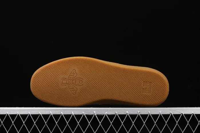 Gui Sneaker, alternate view