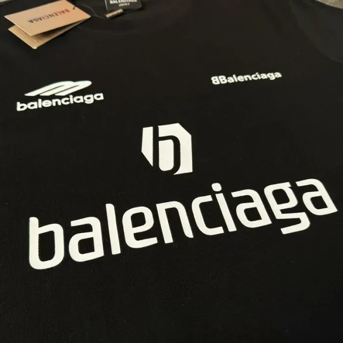 Balenciaga, alternate view