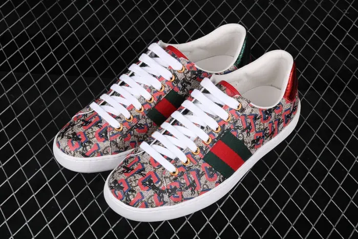 Gui Sneaker, alternate view
