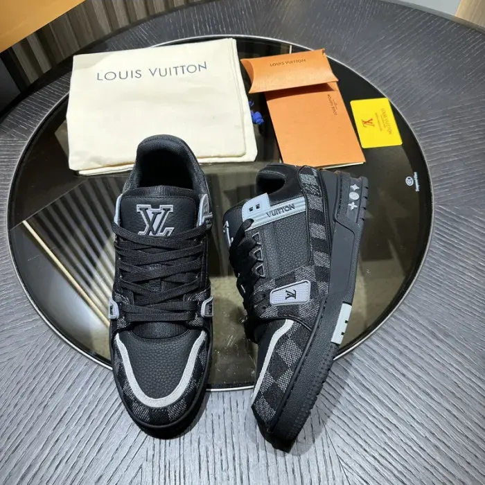 Louis Vuitton Sneaker