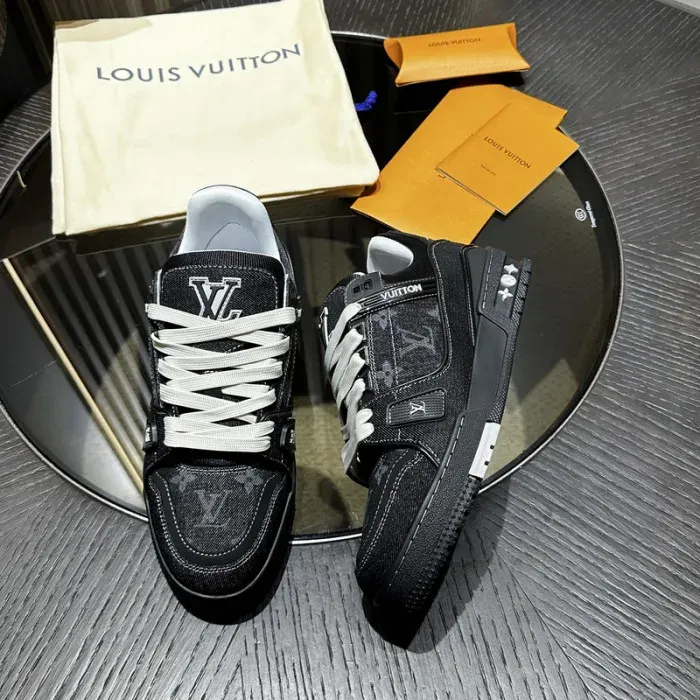 Louis Vuitton Sneaker