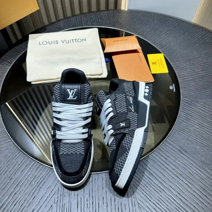 Louis Vuitton Sneaker