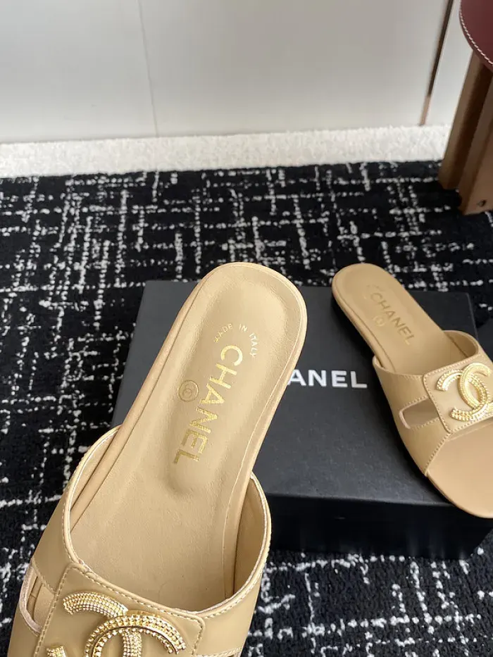 Cn Sandal 01, alternate view