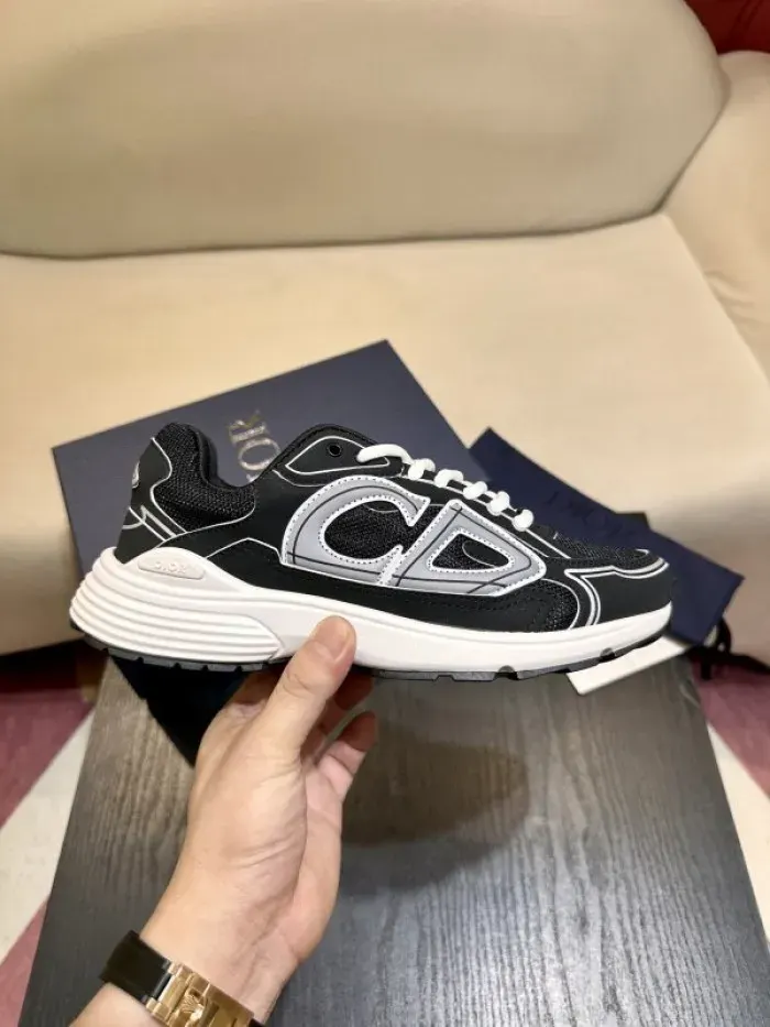 Dior Sneaker