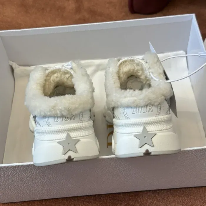Dior Sneaker, alternate view