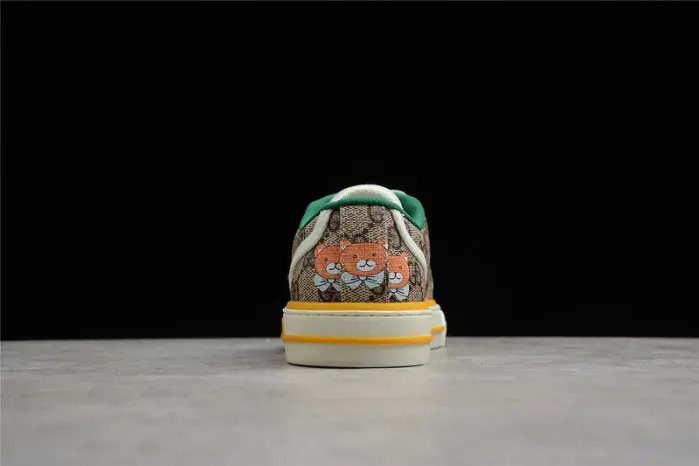 Gui Sneaker, alternate view