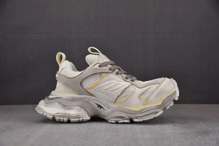 Balenciaga Sneaker, alternate view